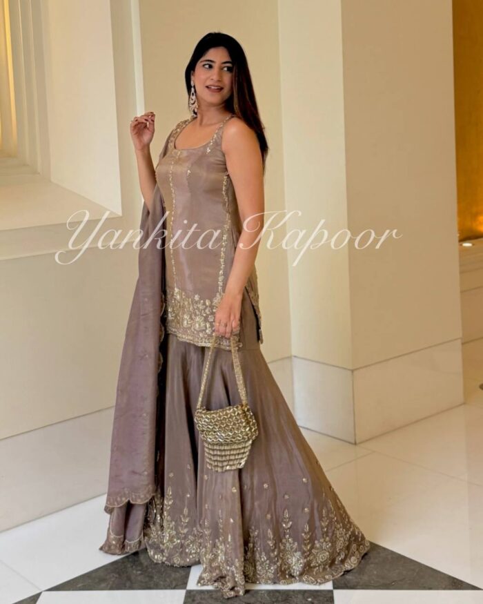 Grace in Every Thread – Shine in Crepe Silk Elegance! - Image 1