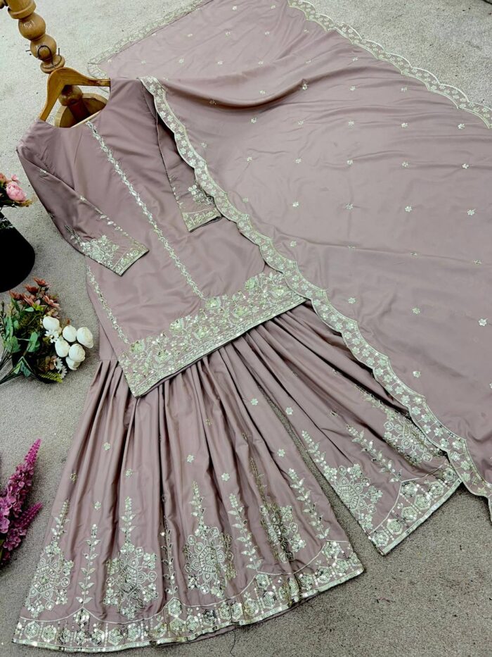 Grace in Every Thread – Shine in Crepe Silk Elegance! - Image 5