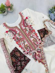 "Style That Shimmers – Roman Silk with a Royal Touch - Image 6