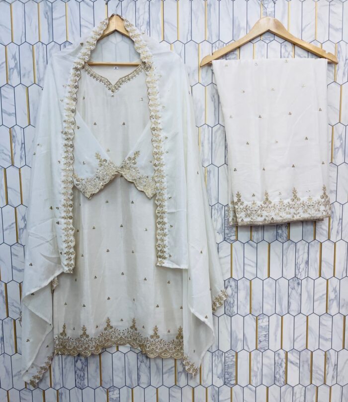 Elegance in Every Thread – Crafted for Royal Charm - Image 6