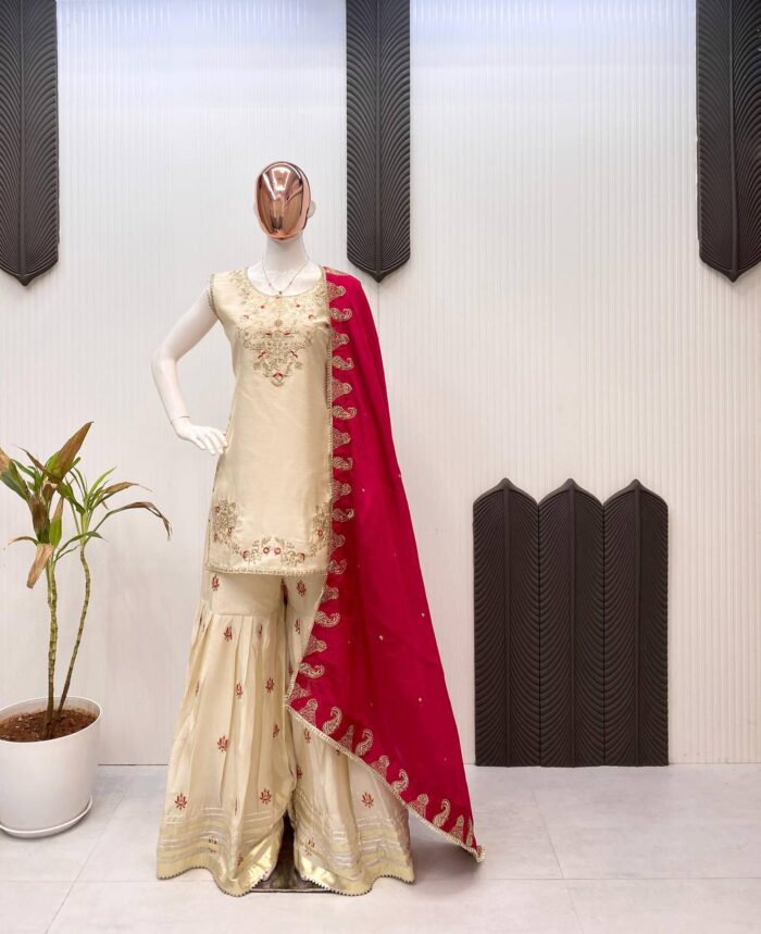 ✨ Graceful Layers of Elegance – Redefine Your Ethnic Look ✨ - Image 4